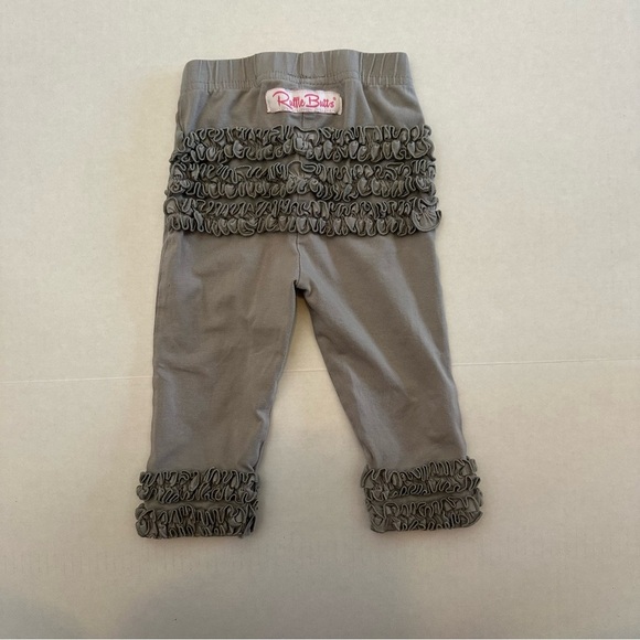 🌟3/$20🌟 Ruffle Butts cotton ruffle leggings. Size 6-12M. - Picture 2 of 5